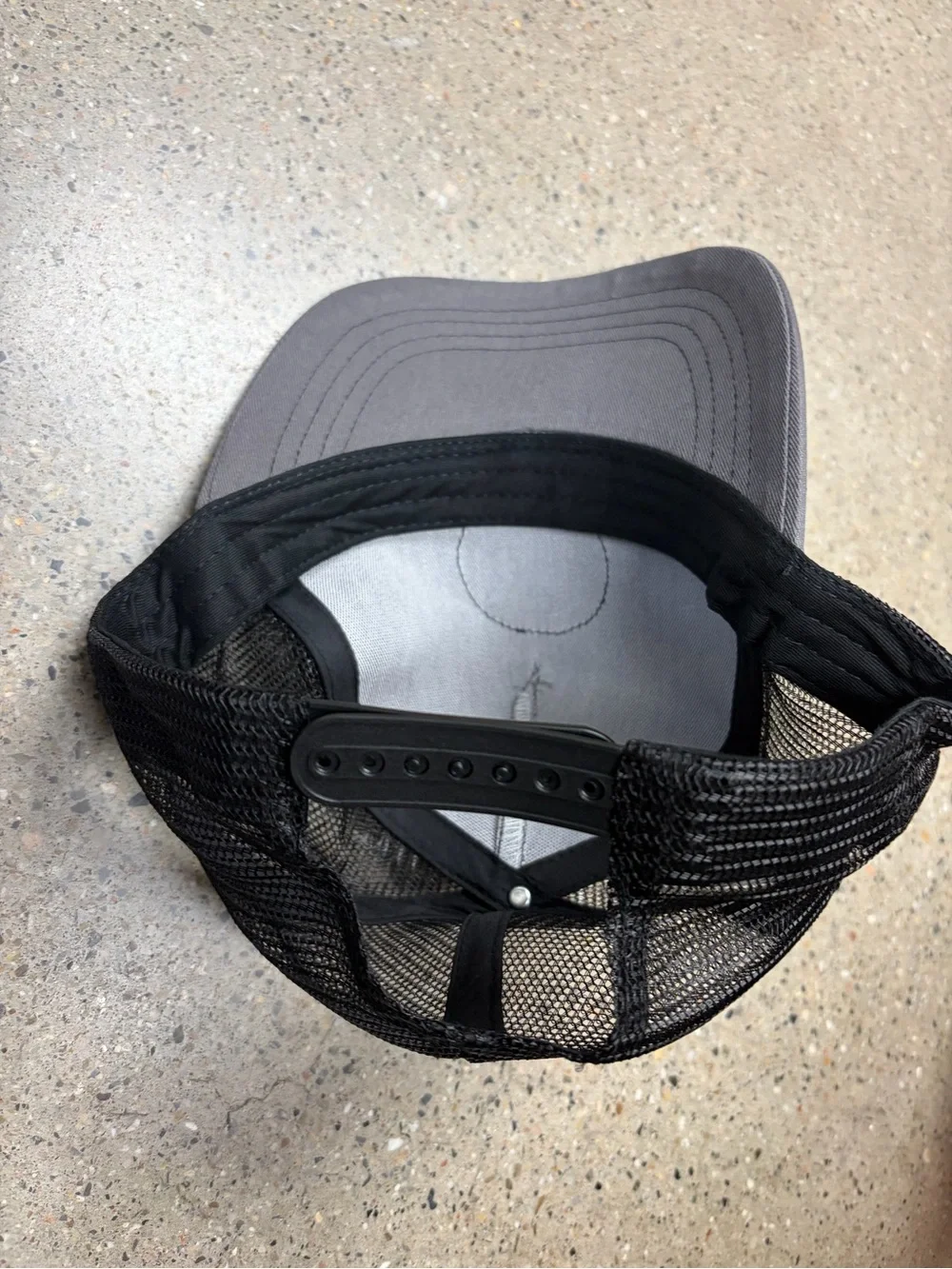 Men's Worlds best dad Gray & Black Mesh Trucker Cap with Leather Patch
